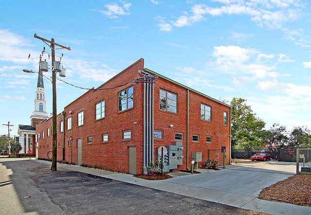 2000 Reynolds Avenue 204, North Charleston, SC 29405