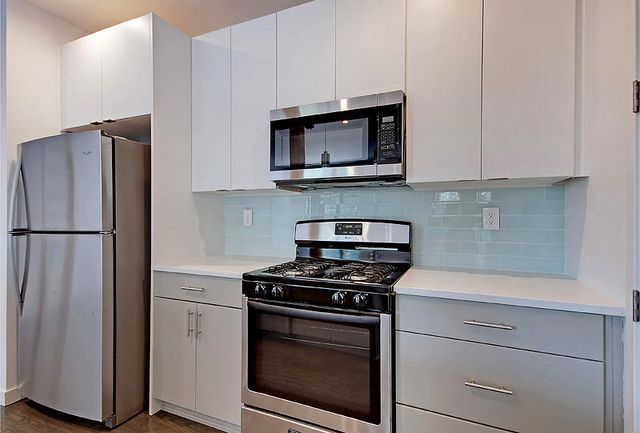 2000 Reynolds Avenue 204, North Charleston, SC 29405