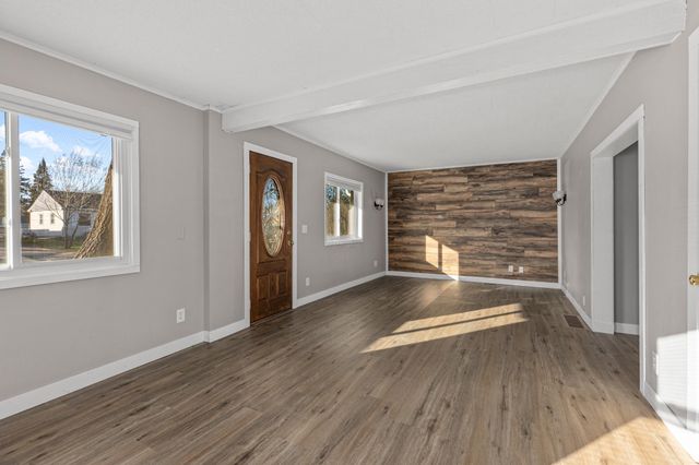 1307 S 8th Street, Brainerd, MN 56401