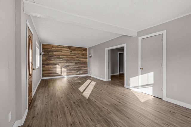 1307 S 8th Street, Brainerd, MN 56401