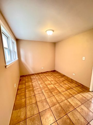 1551 N 43rd Avenue, Stone Park, IL 60165
