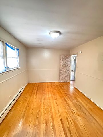 1551 N 43rd Avenue, Stone Park, IL 60165