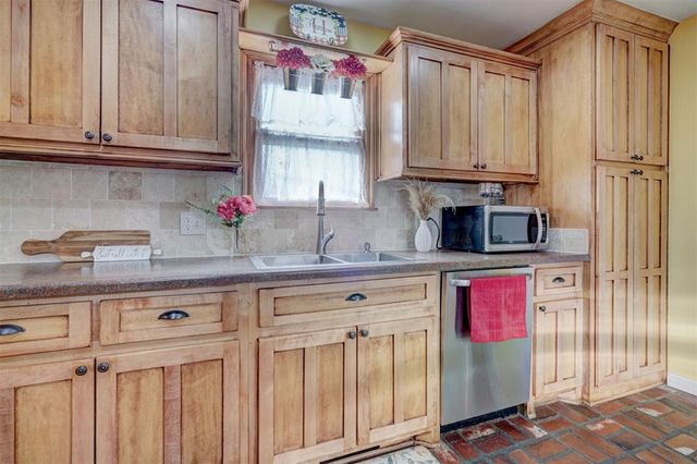 2801 N McMillan Avenue, Bethany, OK 73008