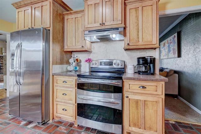2801 N McMillan Avenue, Bethany, OK 73008