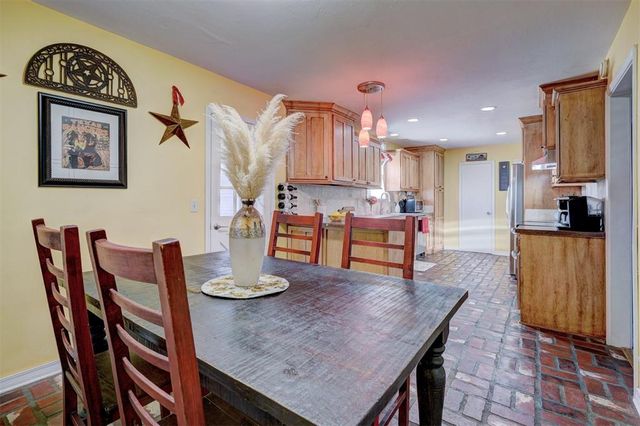 2801 N McMillan Avenue, Bethany, OK 73008