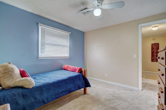 2801 N McMillan Avenue, Bethany, OK 73008
