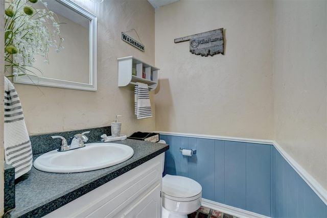 2801 N McMillan Avenue, Bethany, OK 73008