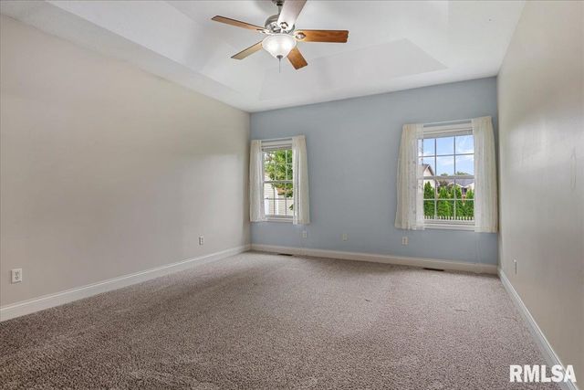 517 HEATHROW Lane, Rochester, IL 62563