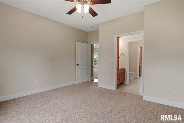517 HEATHROW Lane, Rochester, IL 62563