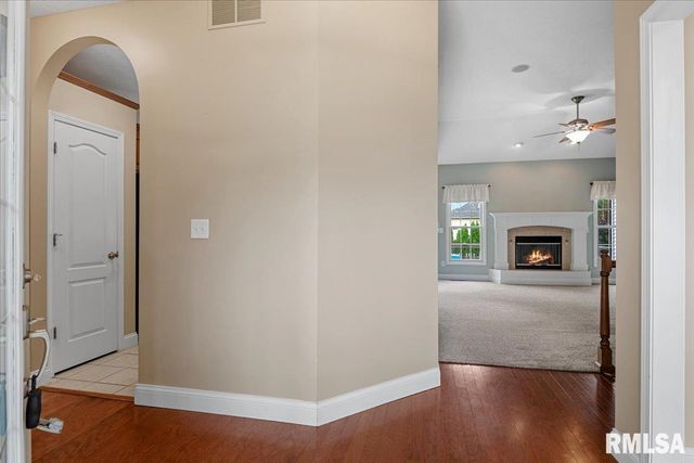 517 HEATHROW Lane, Rochester, IL 62563