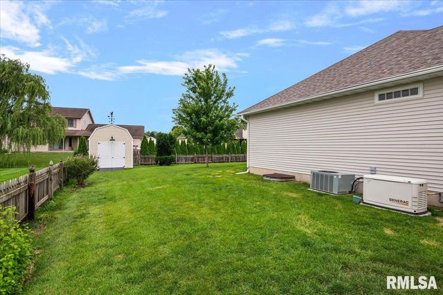 517 HEATHROW Lane, Rochester, IL 62563