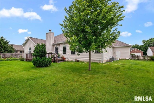 517 HEATHROW Lane, Rochester, IL 62563