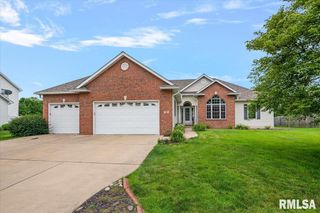 517 HEATHROW Lane, Rochester, IL 62563