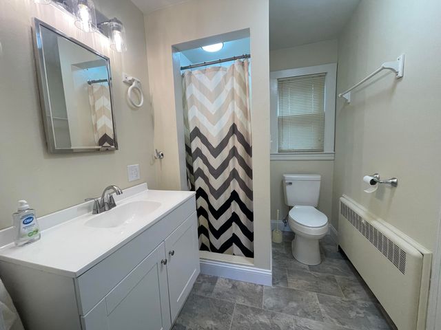 1008 Hampton AVE, Bedford, VA 24523