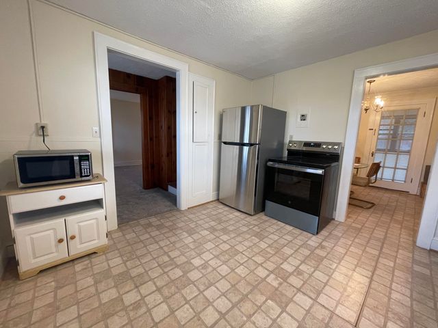 1008 Hampton AVE, Bedford, VA 24523