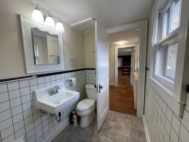1008 Hampton AVE, Bedford, VA 24523