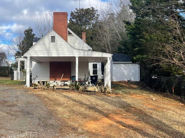 1008 Hampton AVE, Bedford, VA 24523