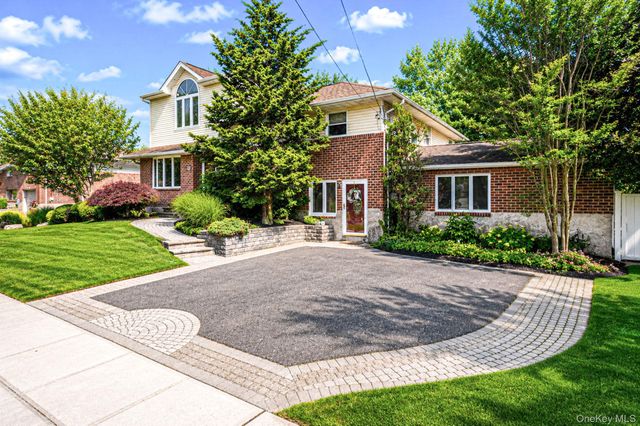 11 Lourae Drive, Massapequa Park, NY 11762