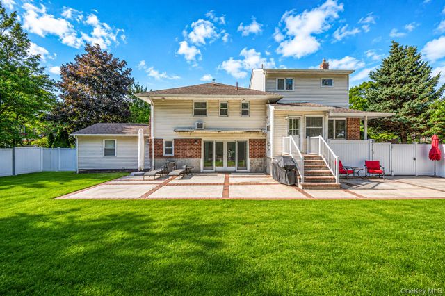 11 Lourae Drive, Massapequa Park, NY 11762