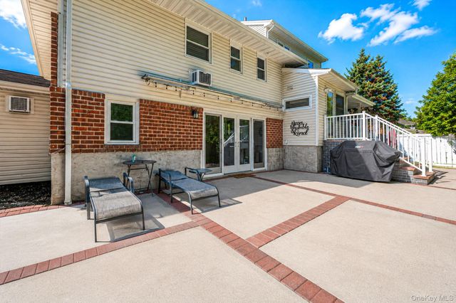 11 Lourae Drive, Massapequa Park, NY 11762
