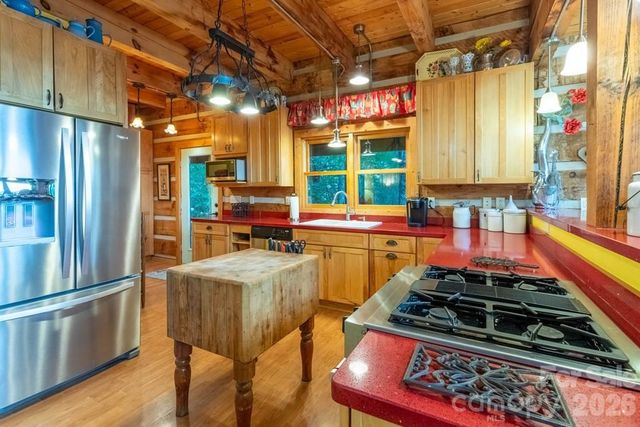 1783 W Cliff Road, Cullowhee, NC 28723