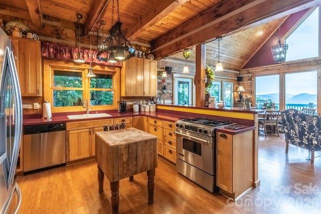 1783 W Cliff Road, Cullowhee, NC 28723