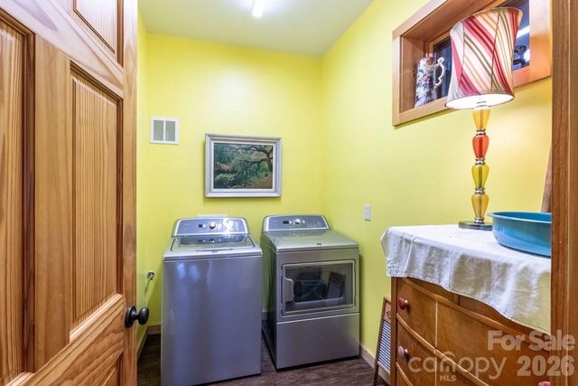 1783 W Cliff Road, Cullowhee, NC 28723