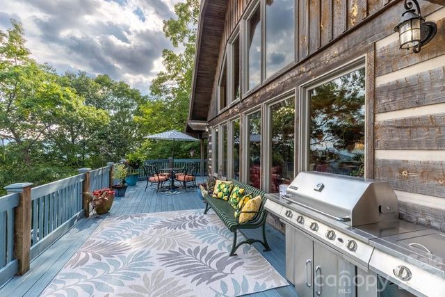 1783 W Cliff Road, Cullowhee, NC 28723