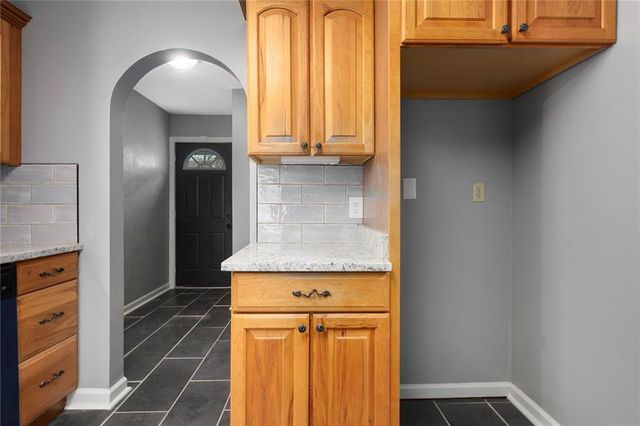 7339 Holmes Road, Kansas City, MO 64111