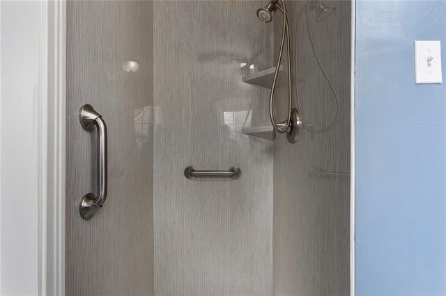 7339 Holmes Road, Kansas City, MO 64111