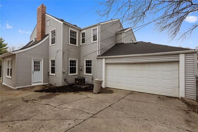 7339 Holmes Road, Kansas City, MO 64111