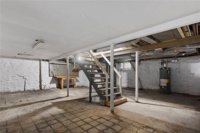 7339 Holmes Road, Kansas City, MO 64111