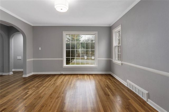 7339 Holmes Road, Kansas City, MO 64111