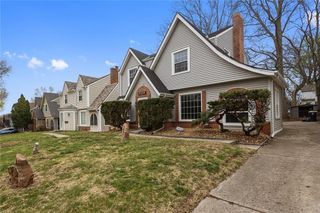 7339 Holmes Road, Kansas City, MO 64111