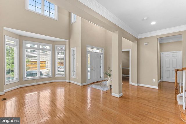 18357 EAGLE POINT SQ, Leesburg, VA 20176