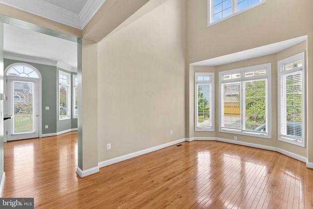 18357 EAGLE POINT SQ, Leesburg, VA 20176
