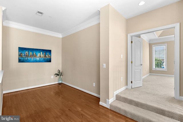 18357 EAGLE POINT SQ, Leesburg, VA 20176