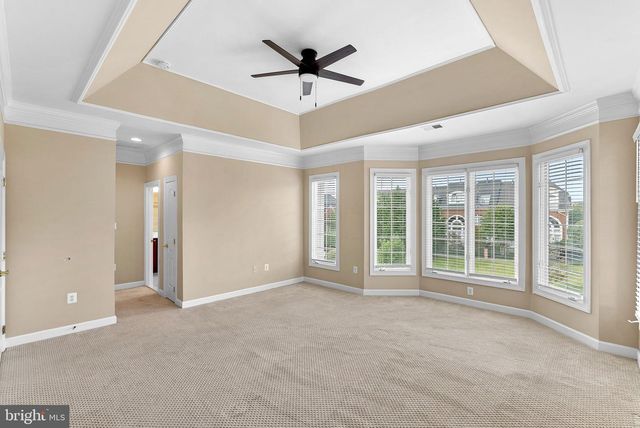 18357 EAGLE POINT SQ, Leesburg, VA 20176