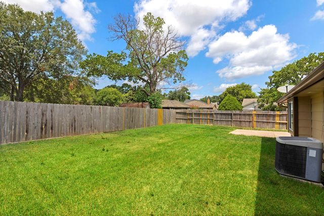 21435 Deerhaven Drive, Spring, TX 77388