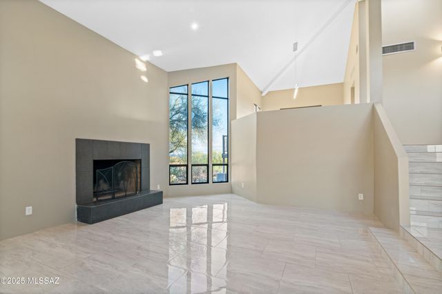 7041 N Skyway Drive, Tucson, AZ 85718