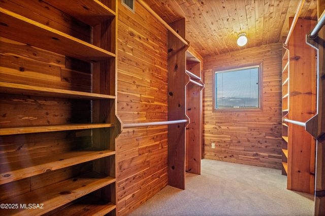 7041 N Skyway Drive, Tucson, AZ 85718