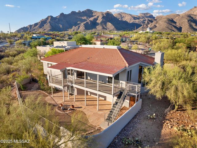 7041 N Skyway Drive, Tucson, AZ 85718