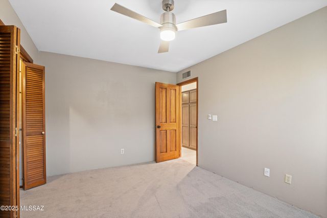 7041 N Skyway Drive, Tucson, AZ 85718