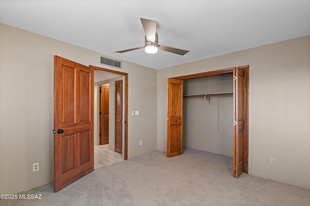 7041 N Skyway Drive, Tucson, AZ 85718