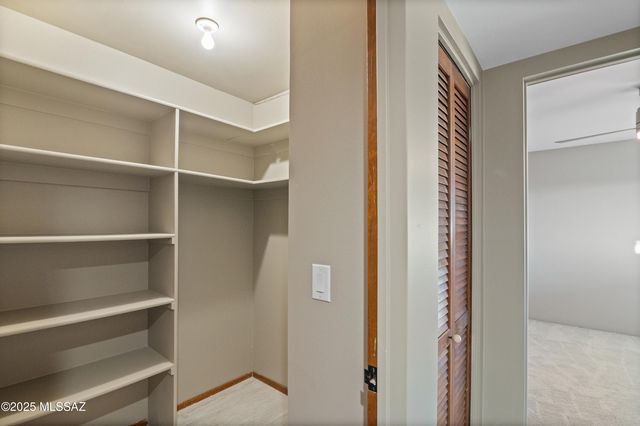 7041 N Skyway Drive, Tucson, AZ 85718