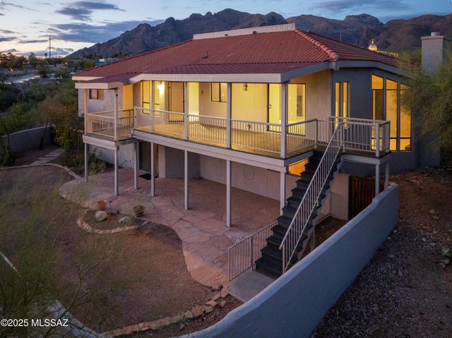 7041 N Skyway Drive, Tucson, AZ 85718