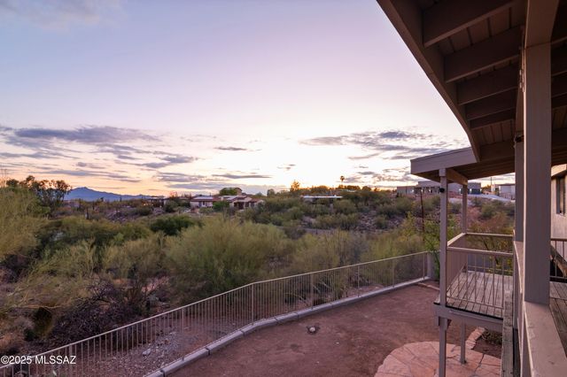 7041 N Skyway Drive, Tucson, AZ 85718