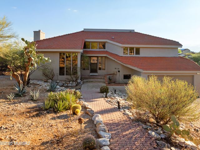 7041 N Skyway Drive, Tucson, AZ 85718