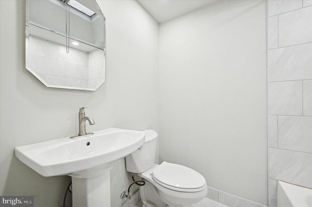 225 N BISHOP, Clifton Heights, PA 19018