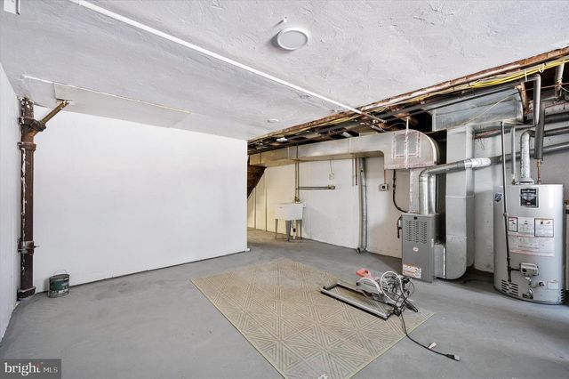 225 N BISHOP, Clifton Heights, PA 19018